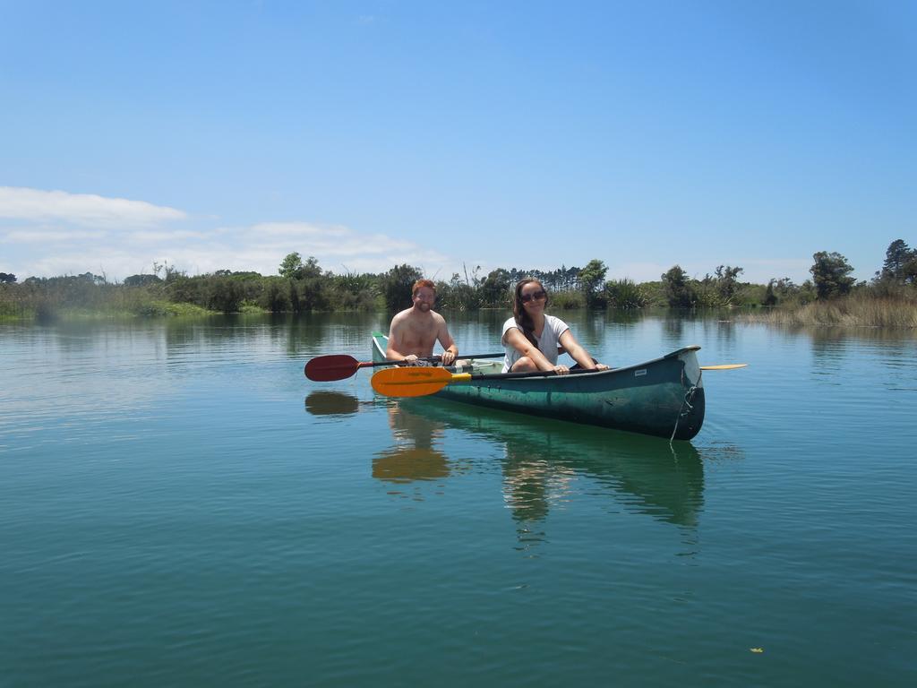 Bazil'S Backpackers Bbh Hostel & Surf School Westport Bagian luar foto