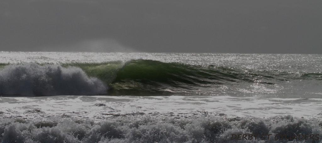 Bazil'S Backpackers Bbh Hostel & Surf School Westport Bagian luar foto